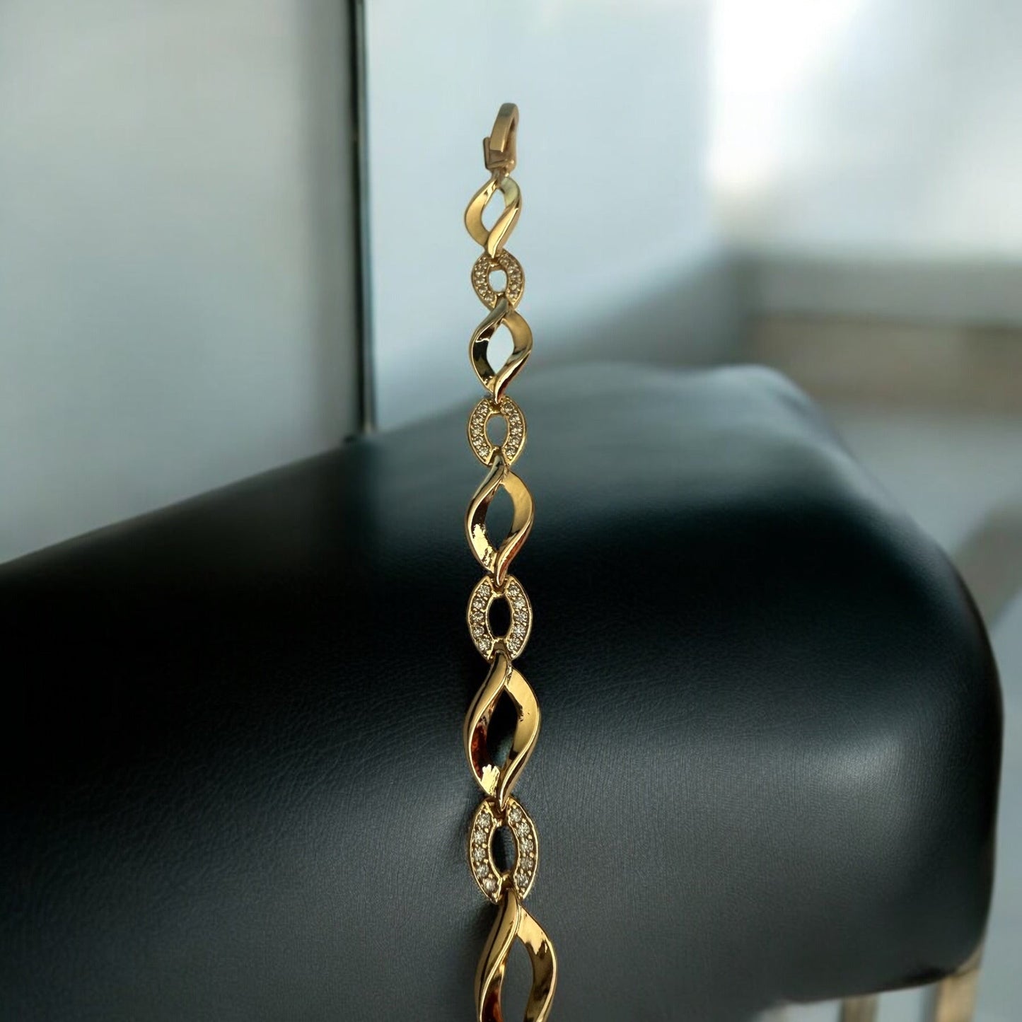 Wave Oval 18k Gold Electroplated Bracelet
