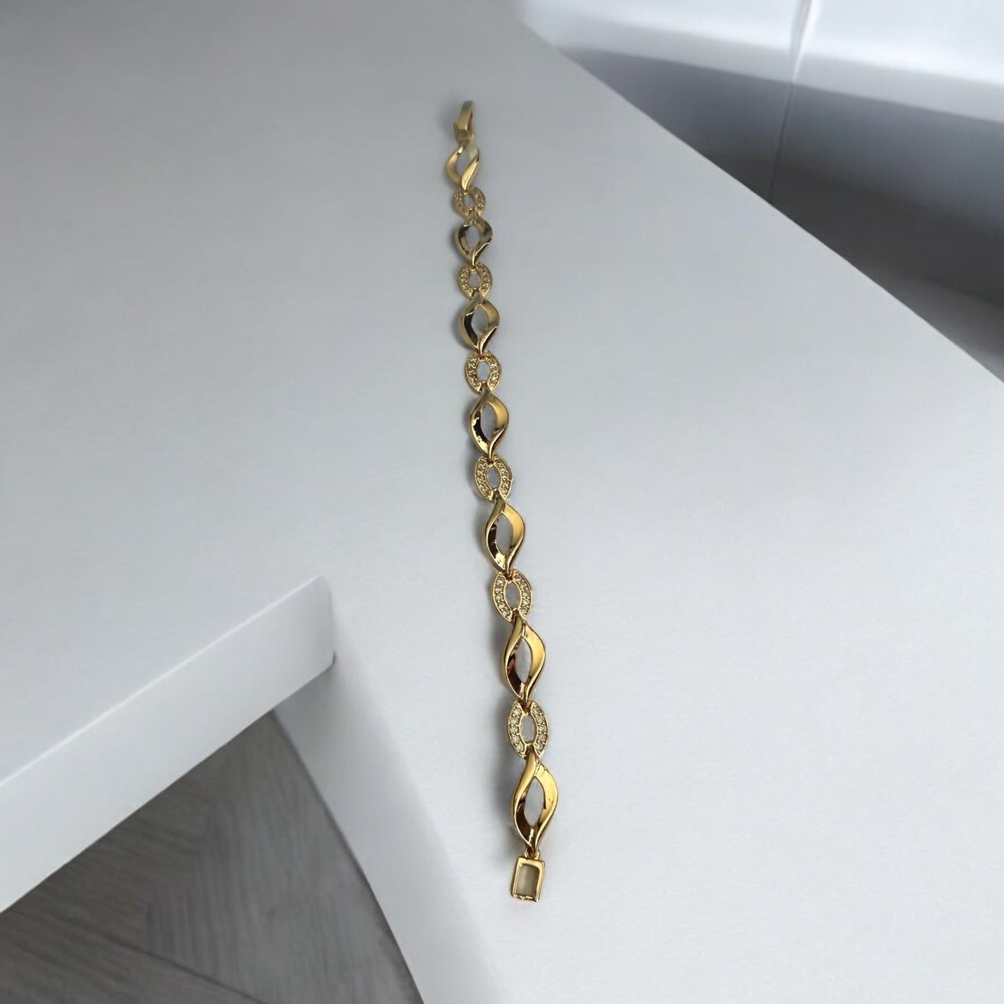 Wave Oval 18k Gold Electroplated Bracelet