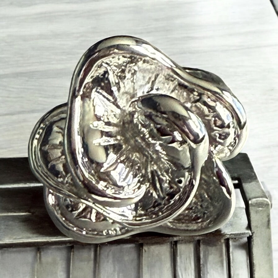 Chuncky Style Flower Rhodium Electroplated Ring