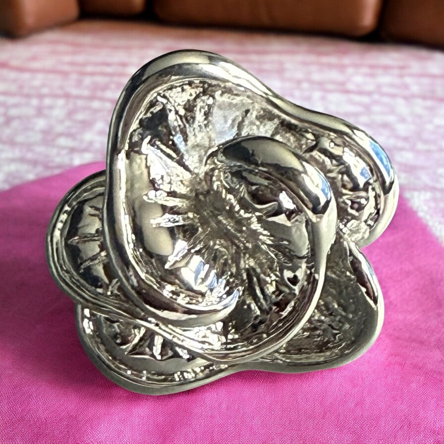 Chuncky Style Flower Rhodium Electroplated Ring