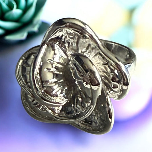 Chuncky Style Flower Rhodium Electroplated Ring