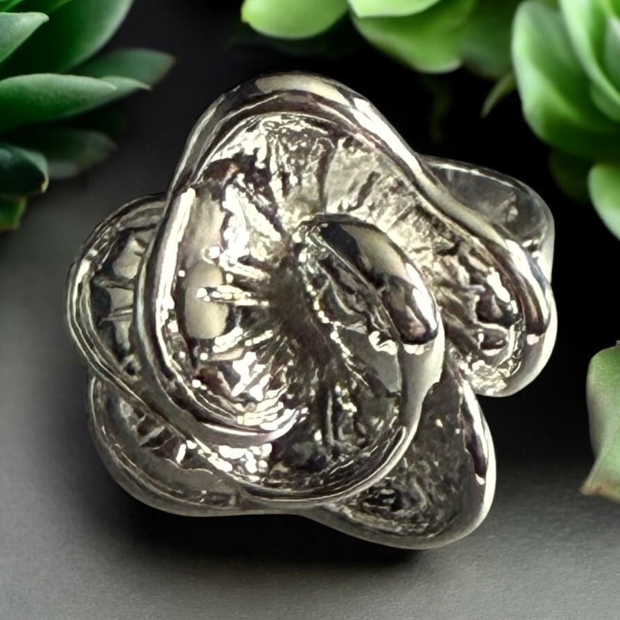 Chuncky Style Flower Rhodium Electroplated Ring